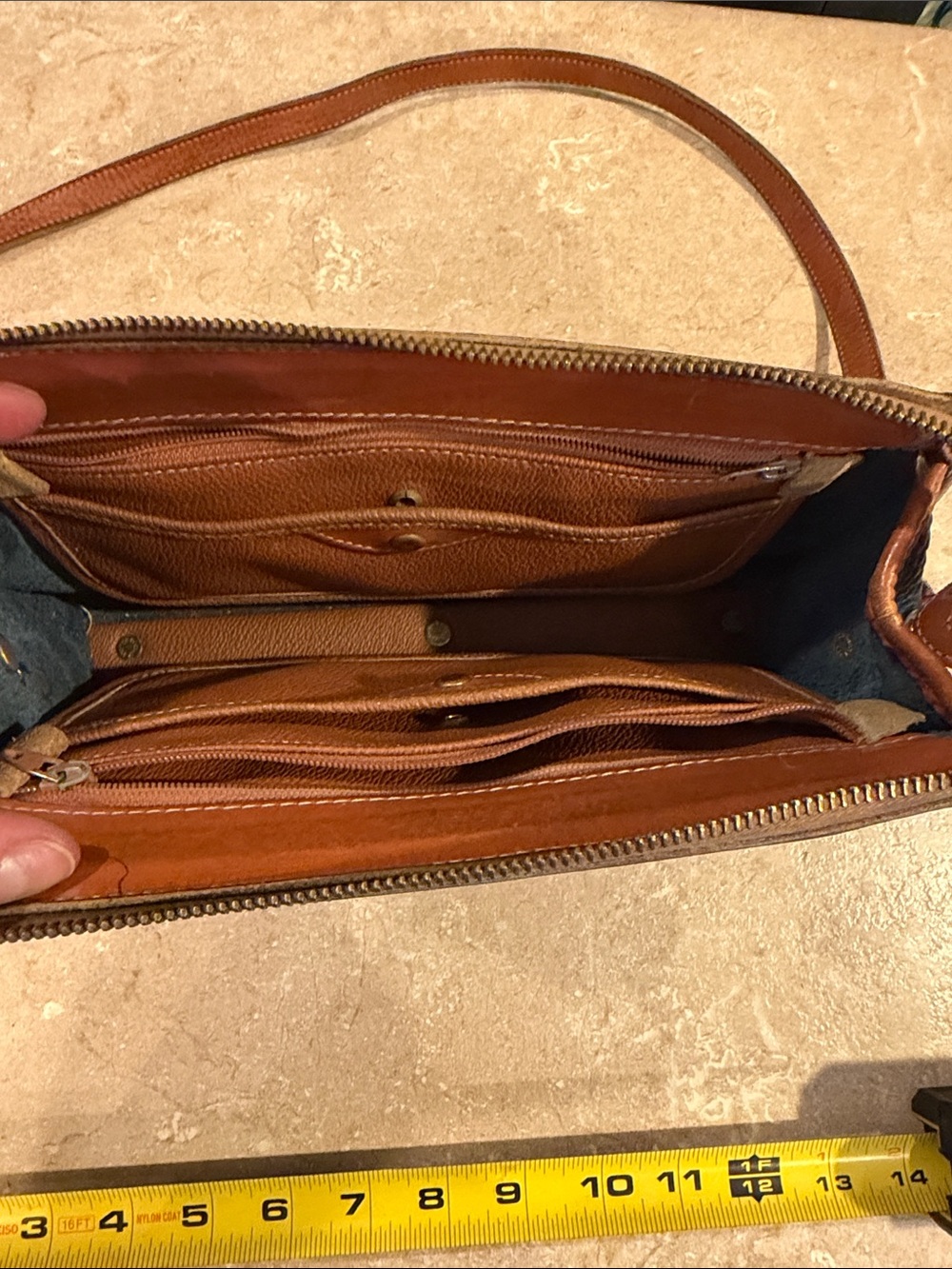 Vintage Dooney & Bourke dark Navy Pebbled Leather Crossbody with Brown Trim - Picture 4 of 7